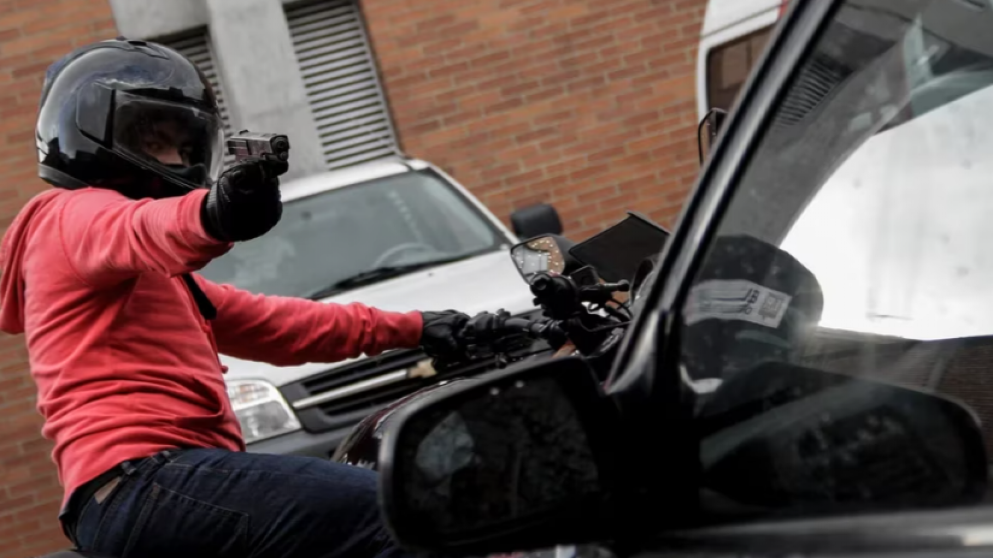 Ladrones sorprenden y le roban la moto a un joven en Las Heras